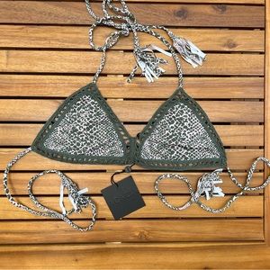 ❌❌SOLD❌❌ Acacia Andy Top in Tropical Snake